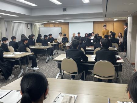 01卒業生座談会